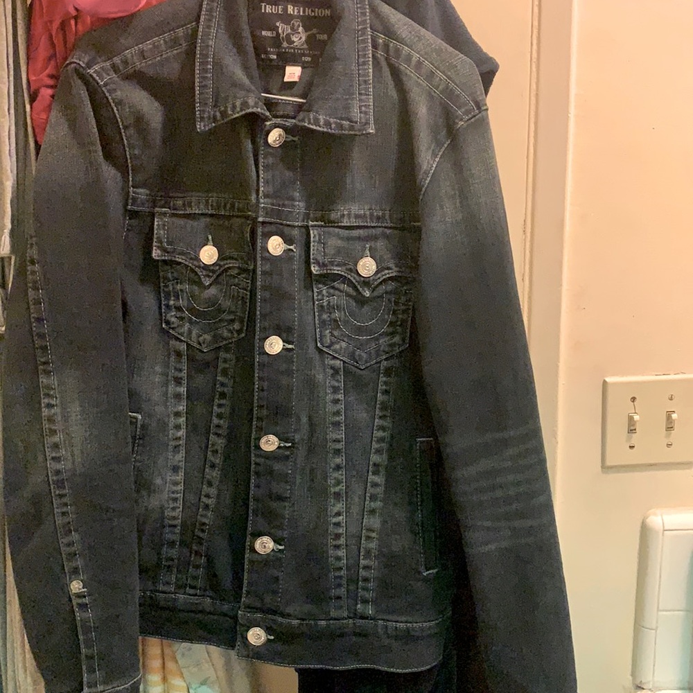 BRAND NEW WASH DENIM TRUE RELIGION JACKET !!!